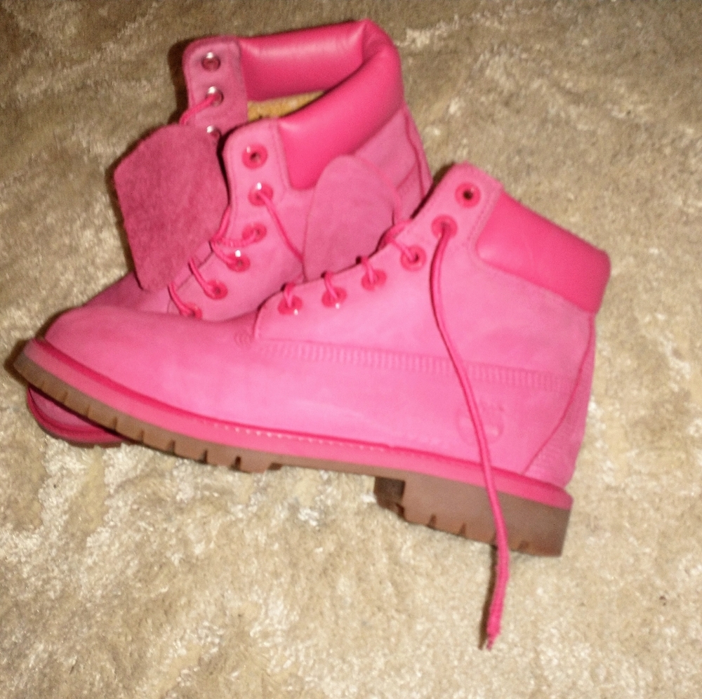 Youth hot pink timberlands